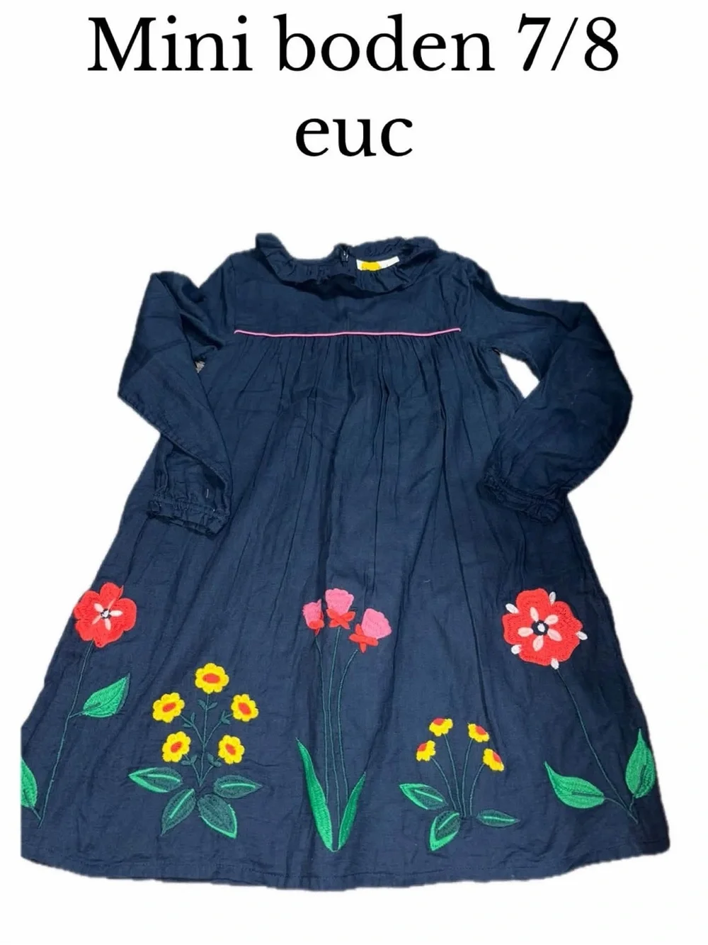 Mini boden 7/8 floral appliqué dress